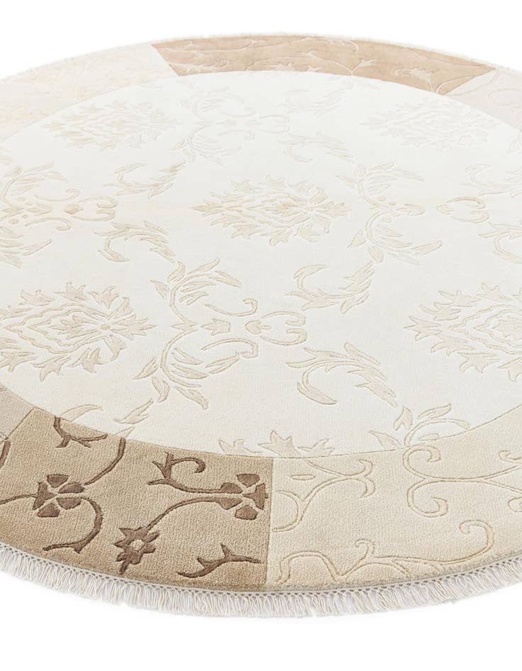 Detail image of 6' 7 x 6' 7  Hand Knotted Darya Round Rug