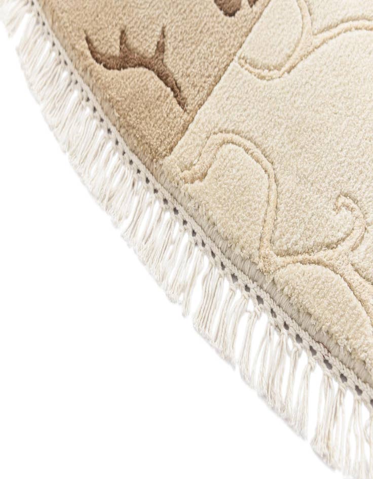 Detail image of 6' 7 x 6' 7  Hand Knotted Darya Round Rug