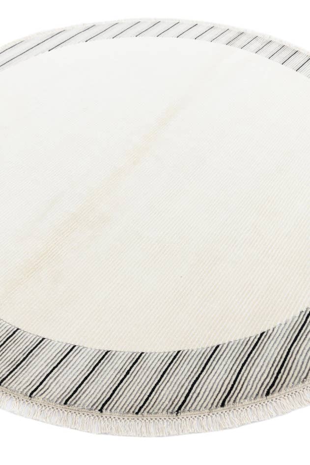 Detail image of 6' 6 x 6' 6 Hand Knotted Darya Wool Round Rug