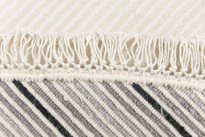 6' 6 x 6' 6 Hand Knotted Darya Wool Round Rug