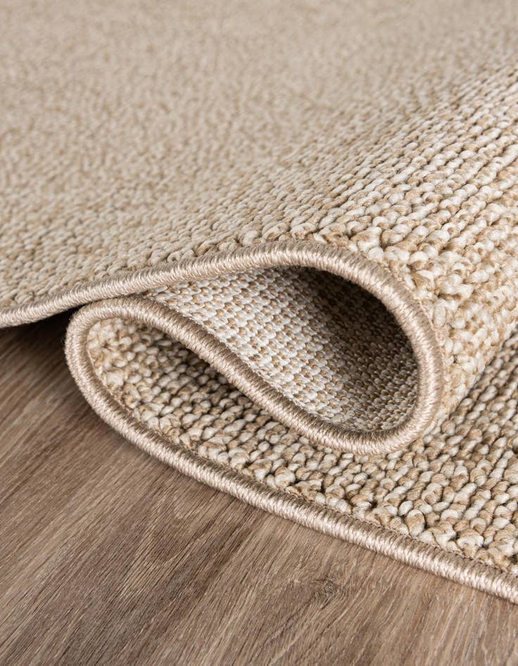 Detail image of 7' 10 x 7' 10  Washable Solid Indoor / Outdoor Round Rug