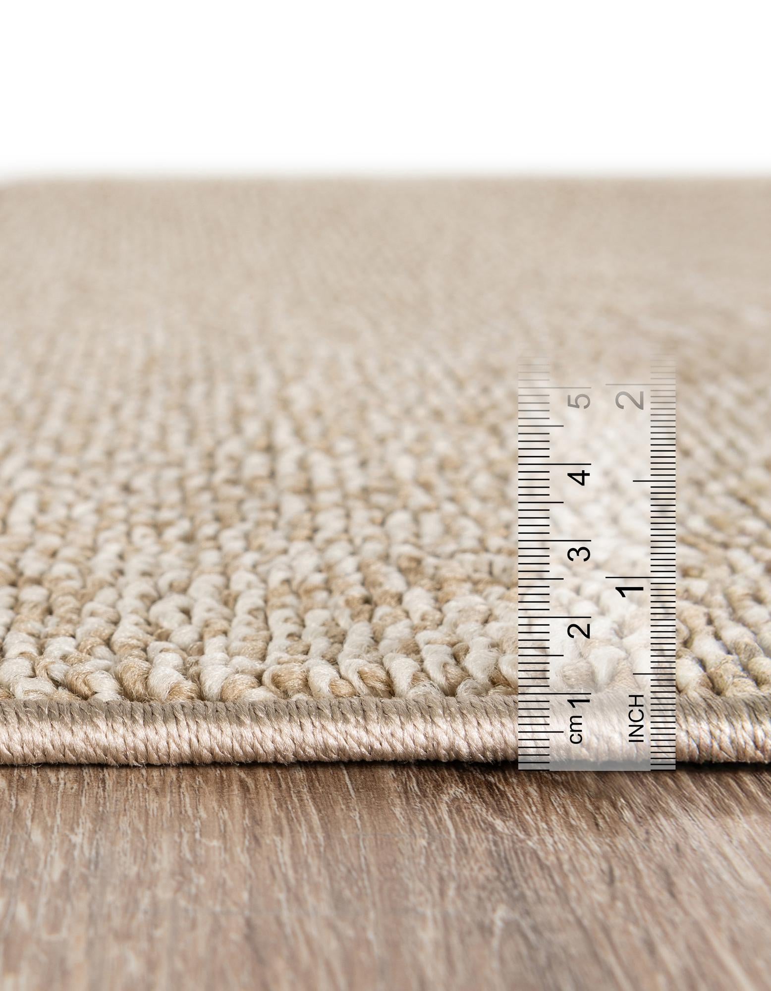 7' 10 x 7' 10 Easy-Clean Solid Indoor / Outdoor Round Rug