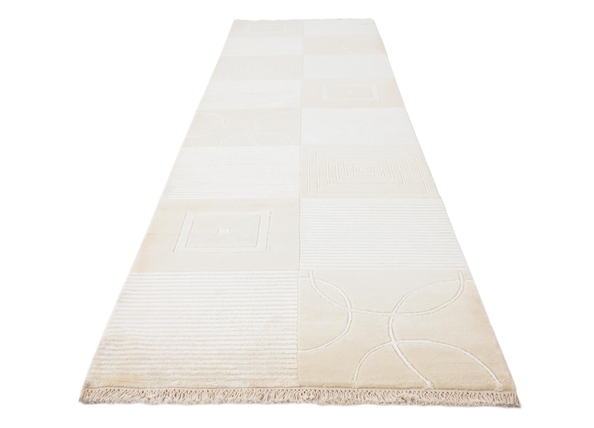 2' 9 x 9' 10 Hand Knotted Darya Wool Runner Rug
