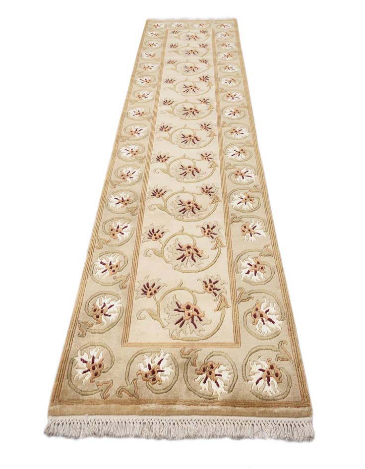 Detail image of 2' 8 x 9' 9  Hand Knotted Darya Wool Runner Rug