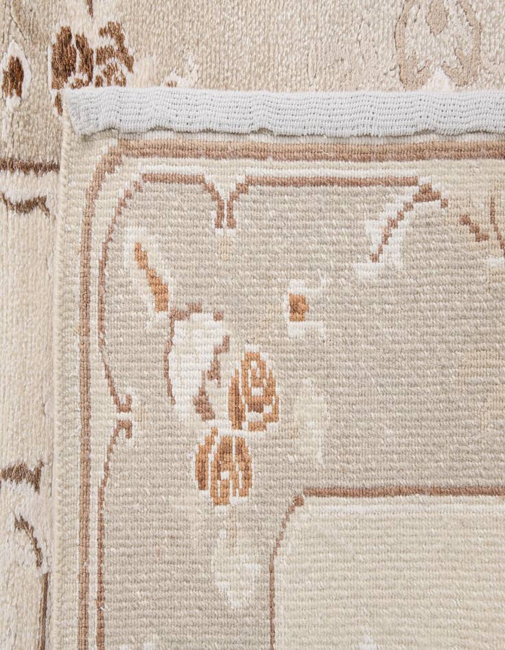 Detail image of 2' 10 x 10'  Hand Knotted Darya Wool Runner Rug