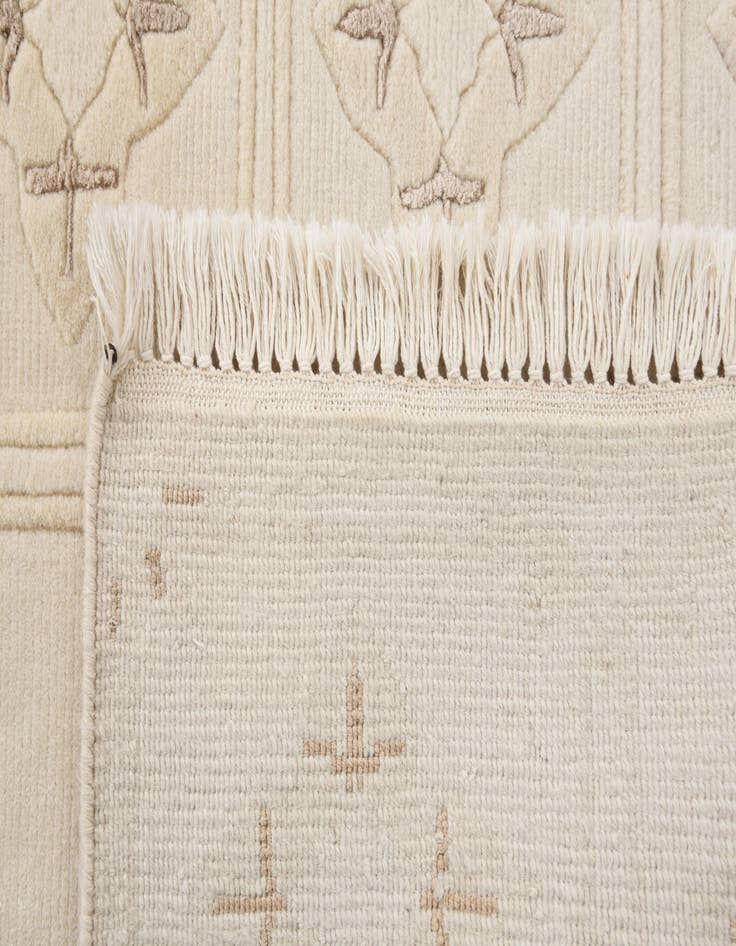 Detail image of 2' 8 x 9' 5  Hand Knotted Darya Wool Runner Rug