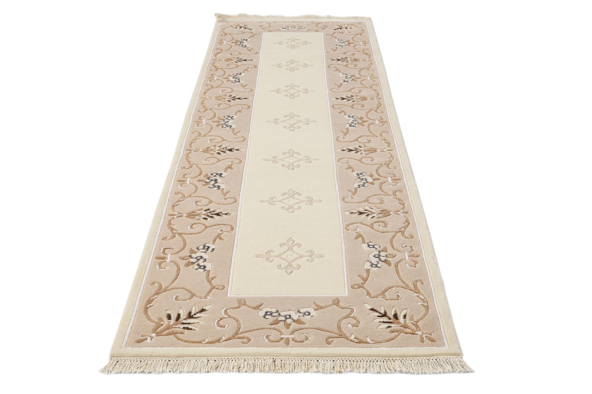 2' 9 x 9' 9 Hand Knotted Darya Wool Runner Rug