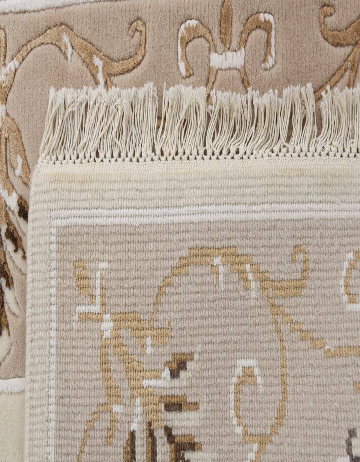 Detail image of 2' 9 x 9' 9  Hand Knotted Darya Wool Runner Rug