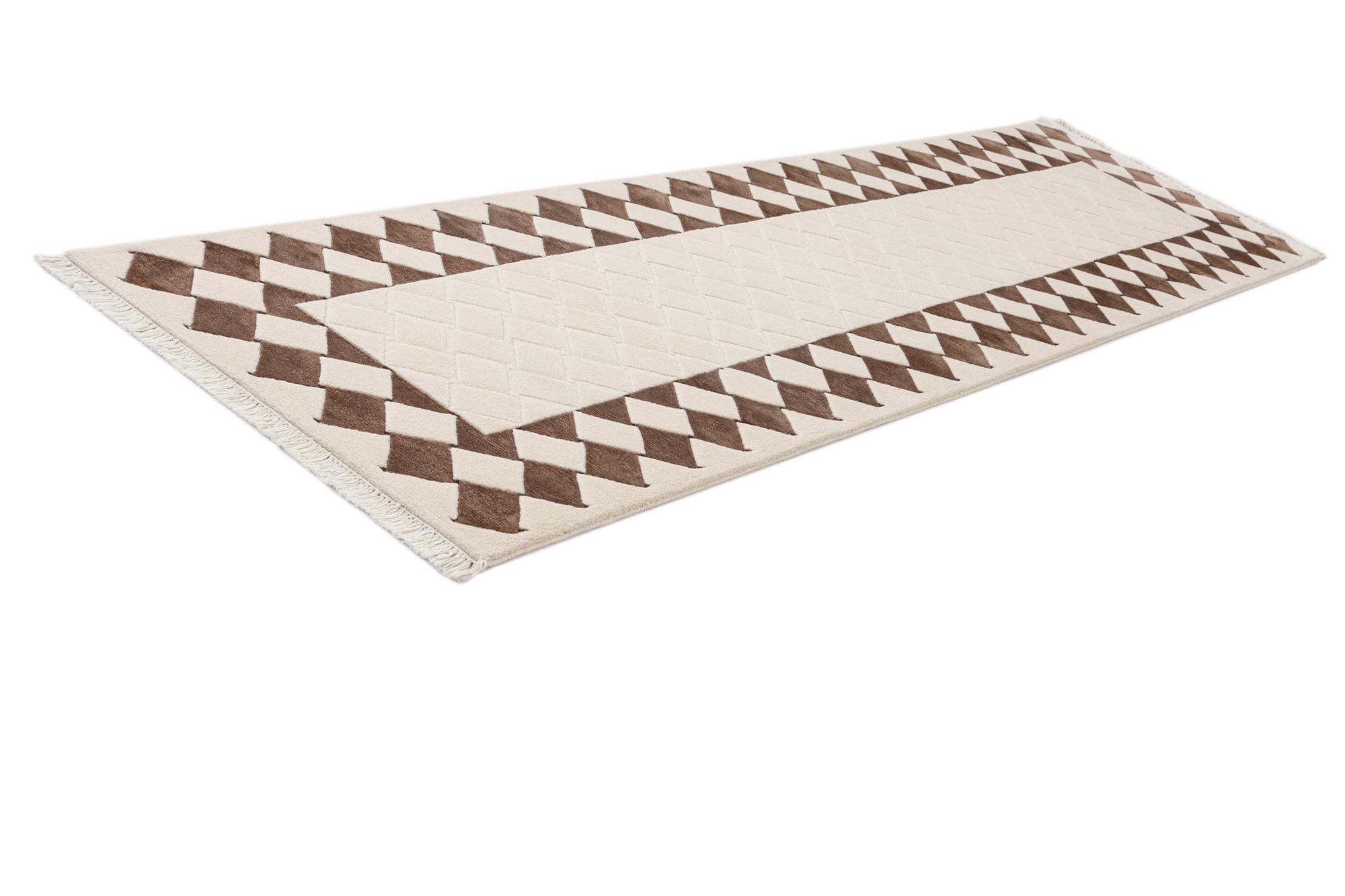 2' 7 x 9' 9 Hand Knotted Darya Wool Runner Rug