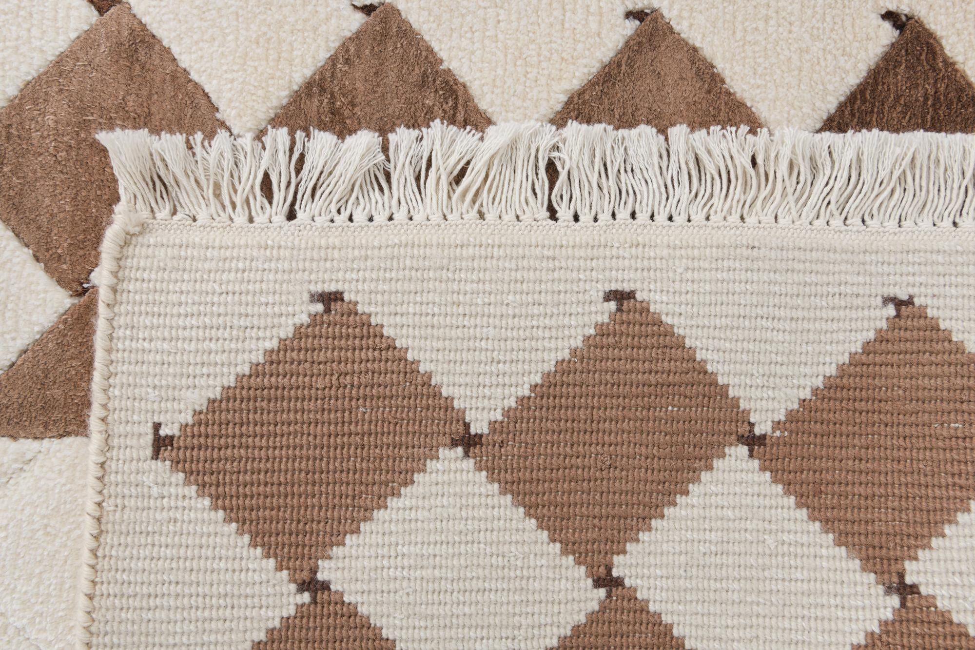 2' 7 x 9' 9 Hand Knotted Darya Wool Runner Rug