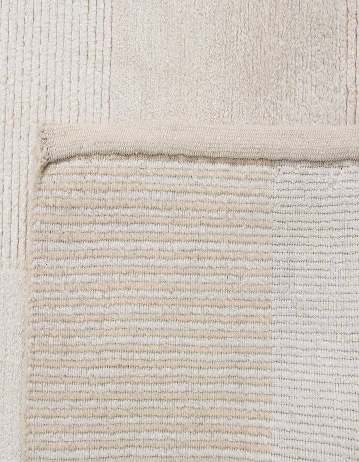 Detail image of 2' 8 x 9' 10  Hand Knotted Darya Wool Runner Rug