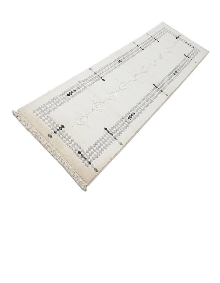 Detail image of 2' 7 x 9' 11  Hand Knotted Darya Wool Runner Rug