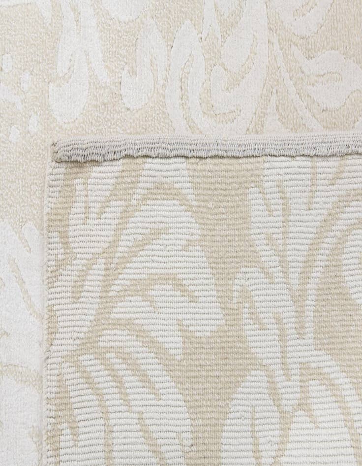 Detail image of 3' x 9' 11  Hand Knotted Darya Wool Runner Rug