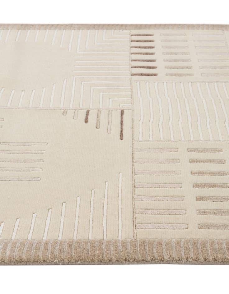 Detail image of 2' 7 x 9' 9  Hand Knotted Darya Wool Runner Rug