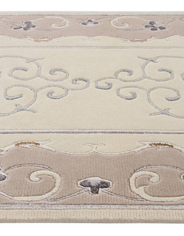 Detail image of 2' 8 x 10'  Hand Knotted Darya Wool Runner Rug