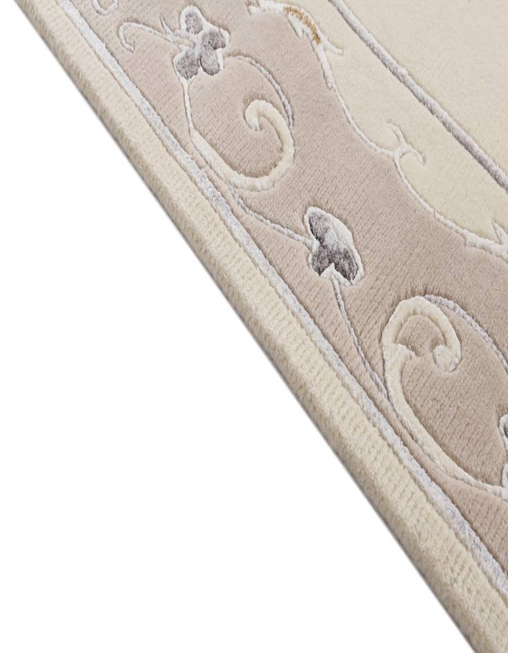 Detail image of 2' 8 x 10'  Hand Knotted Darya Wool Runner Rug