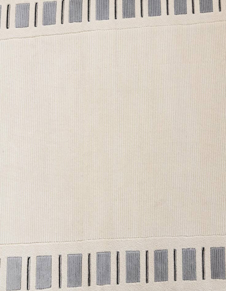 Detail image of 2' 8 x 9' 8  Hand Knotted Darya Wool Runner Rug