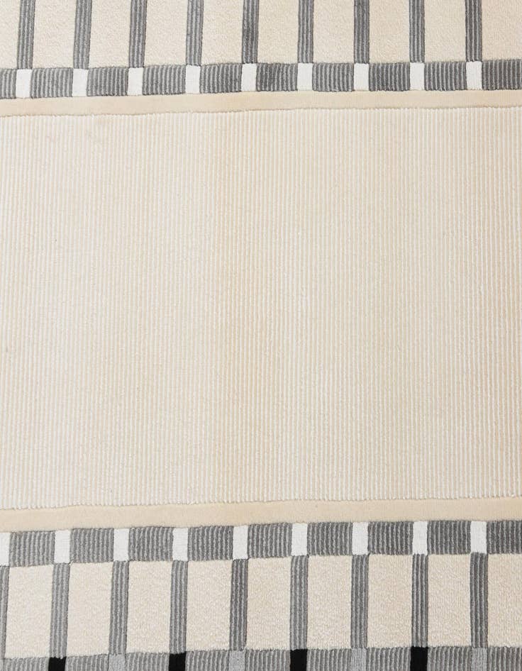 Detail image of 2' 7 x 12' 11  Hand Knotted Darya Wool Runner Rug