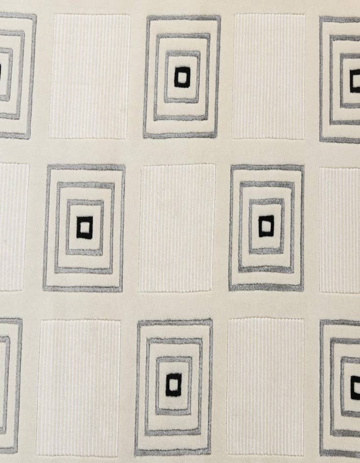 Detail image of 2' 7 x 13'  Hand Knotted Darya Wool Runner Rug