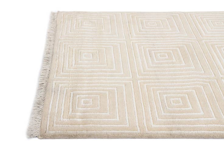 Detail image of 2' 7 x 13' Hand Knotted Darya Wool Runner Rug