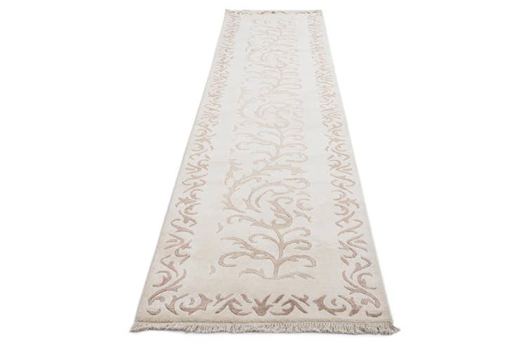 Detail image of 2' 7 x 13' Hand Knotted Darya Wool Runner Rug