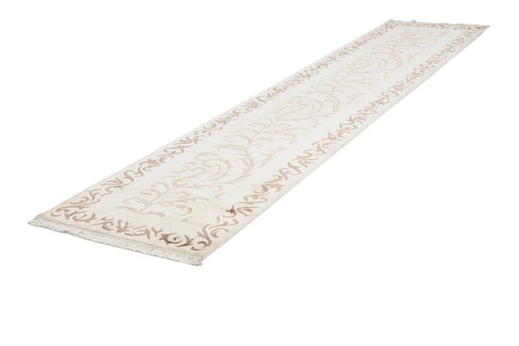 Detail image of 2' 7 x 13' 3 Hand Knotted Darya Wool Runner Rug