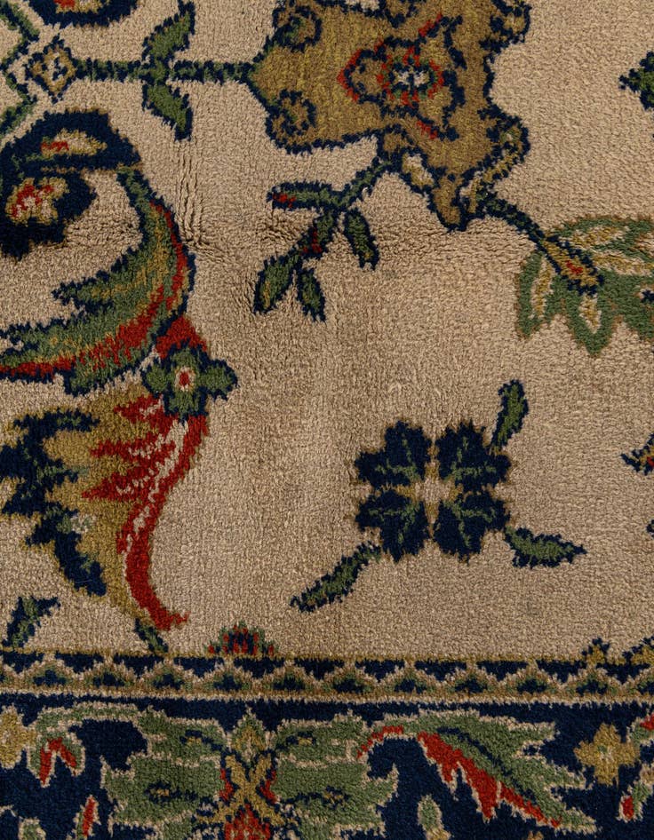 Detail image of 5' x 12' Sarough Wool Runner Rug