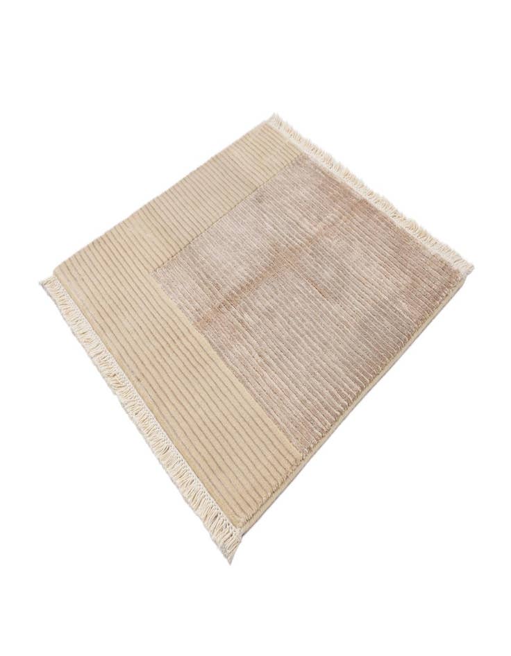 Detail image of 2' 7 x 2' 7 Hand Knotted Darya Wool Square Rug