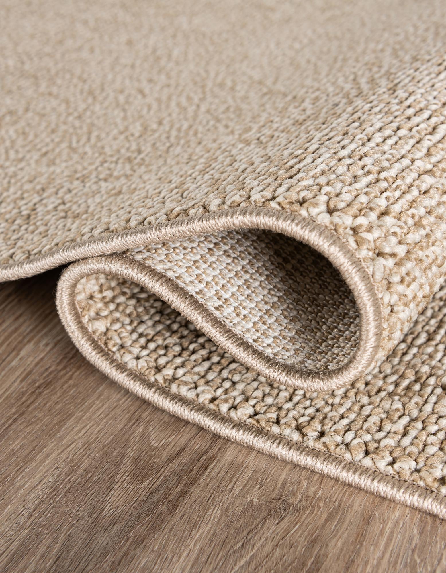 7' 10 x 7' 10 Easy-Clean Solid Indoor / Outdoor Square Rug