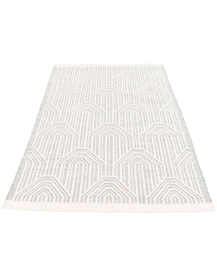 Detail image of 4' 1 x 6' 2  Hand Woven  Rug