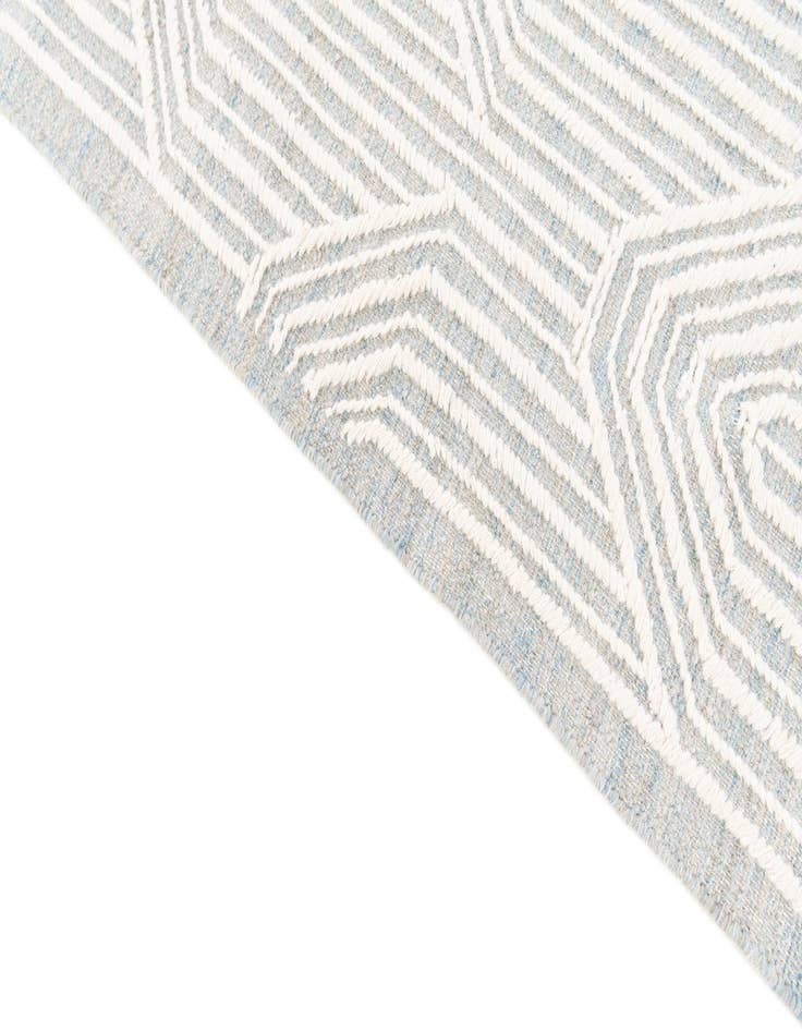 Detail image of 4' 1 x 6' 2  Hand Woven  Rug