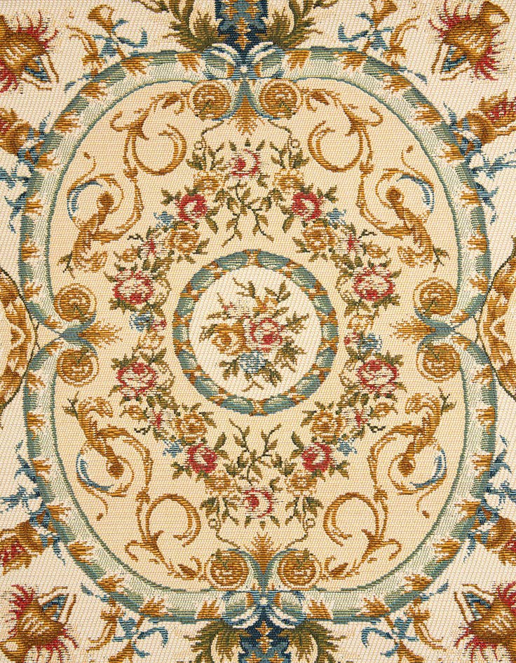Detail image of 5' 2 x 7' 7  Washable Traditional Indoor / Outdoor Rug