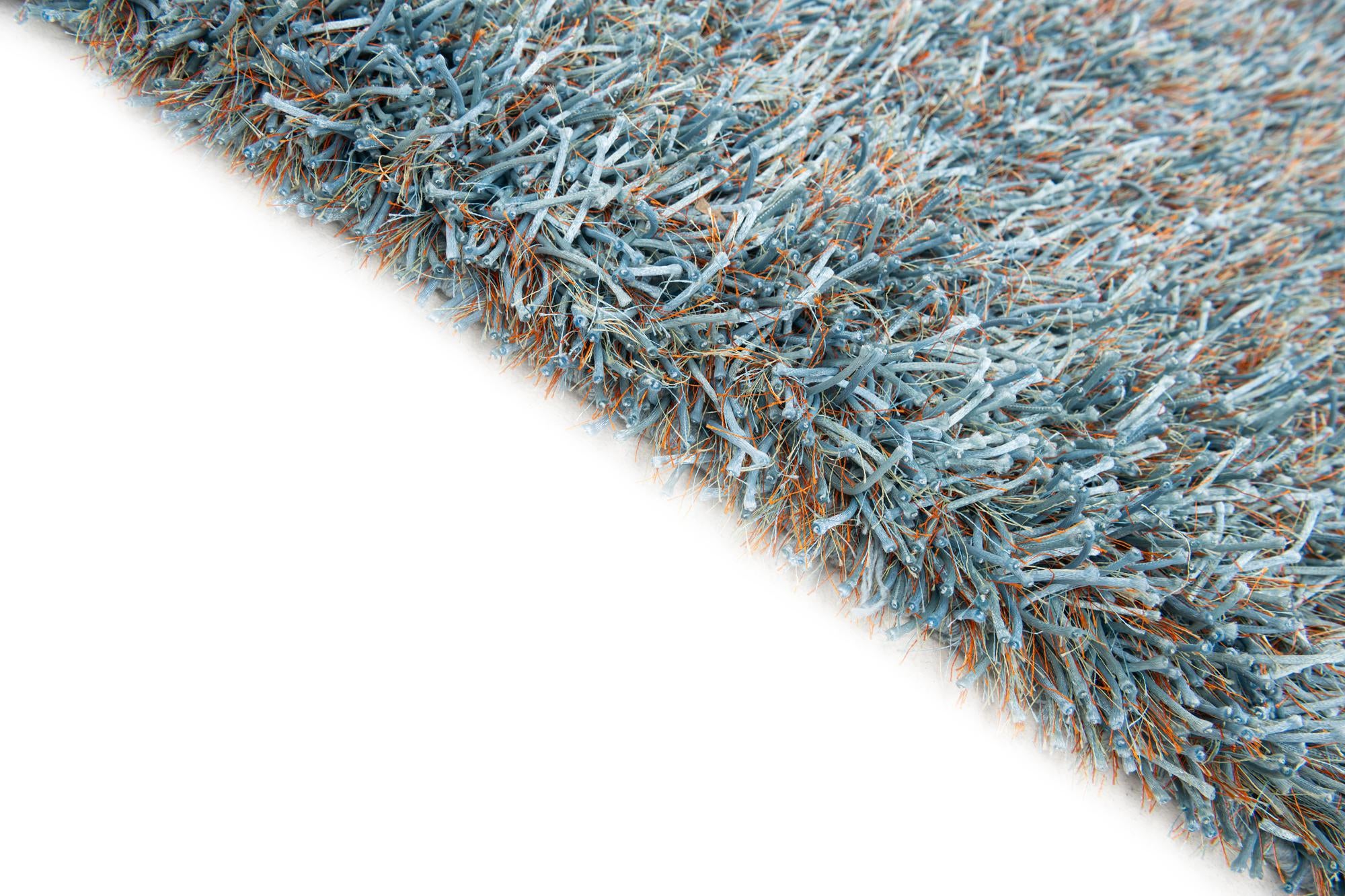 5' x 6' 7 Hand Woven Two-Tone Shag Rug