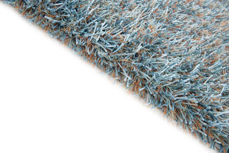 Detail image of 5' x 6' 7 Hand Woven Two-Tone Shag Rug