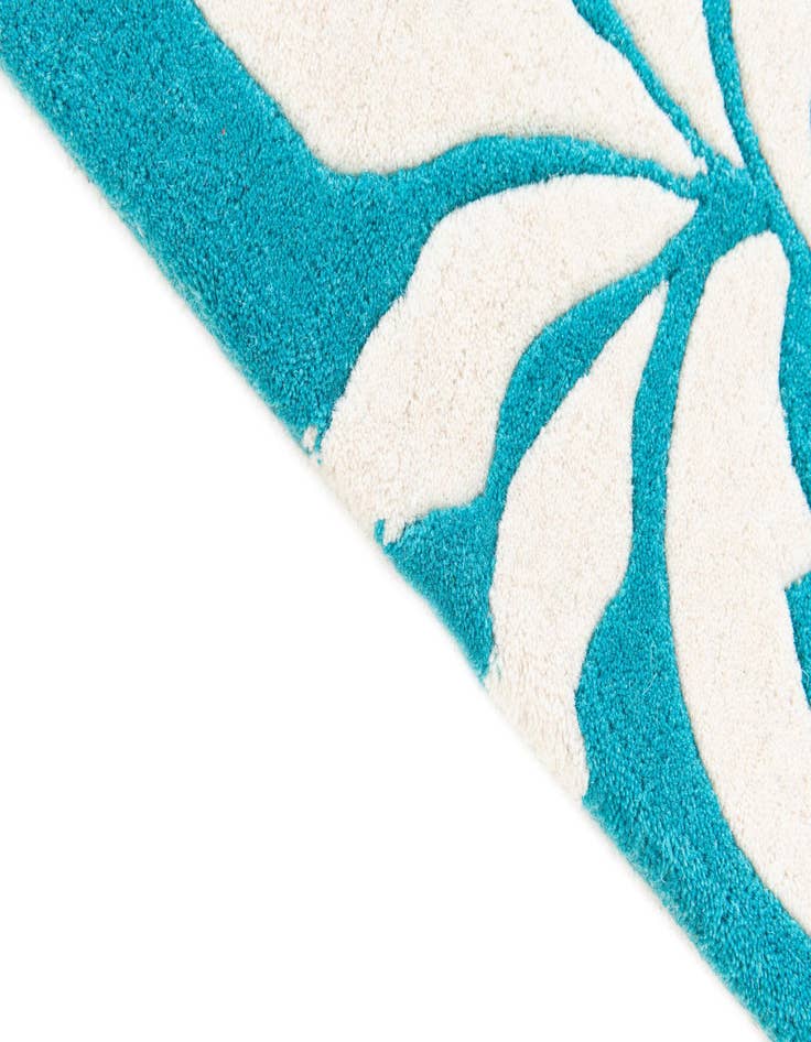 Detail image of 2' x 8' 9 SurfBoard Wool Freeform Rug