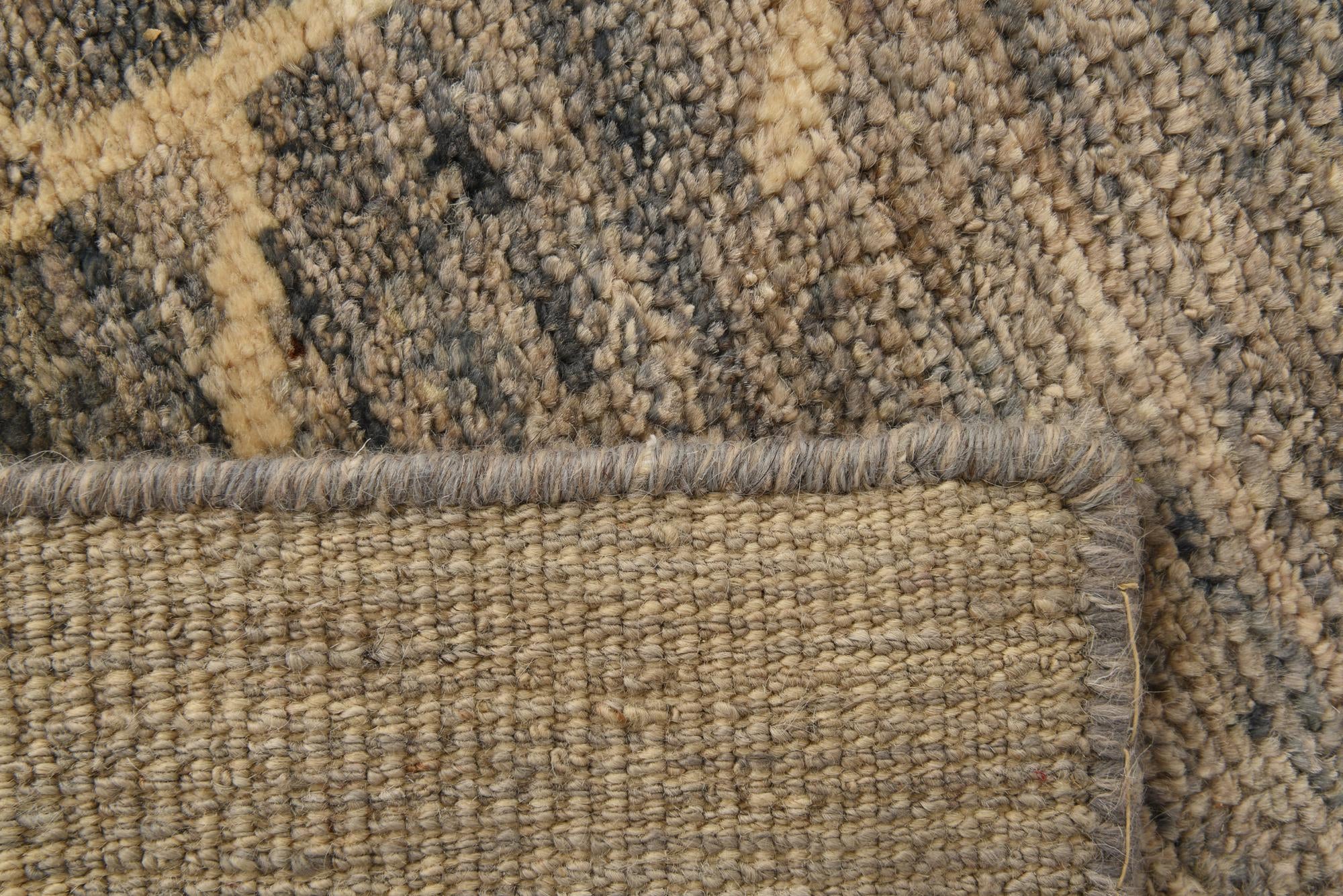 6' 7 x 10' 3 Hand Knotted Darya Wool Rug