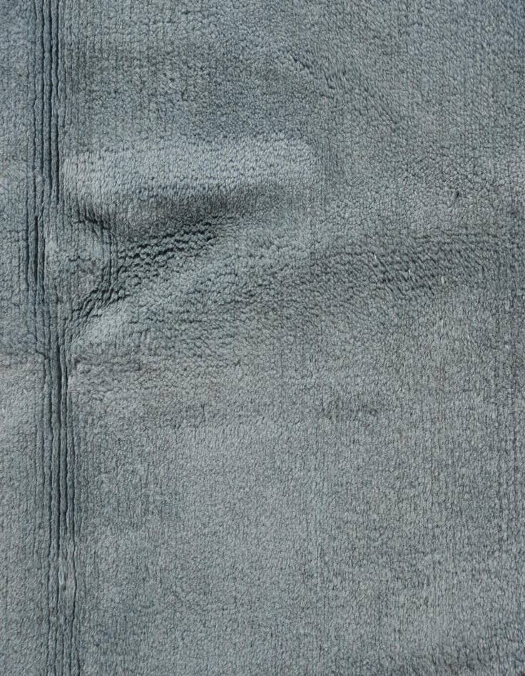 Detail image of 2' 5 x 4' 5 Hand Knotted Nepal Wool Oval Rug