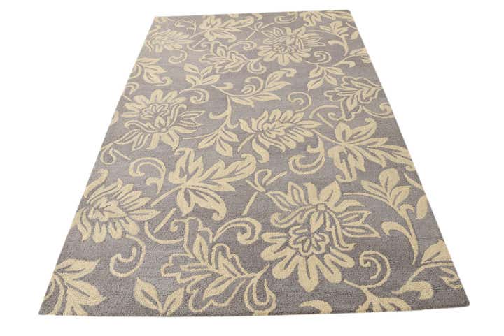 5' x 7' 11 Agra Rug