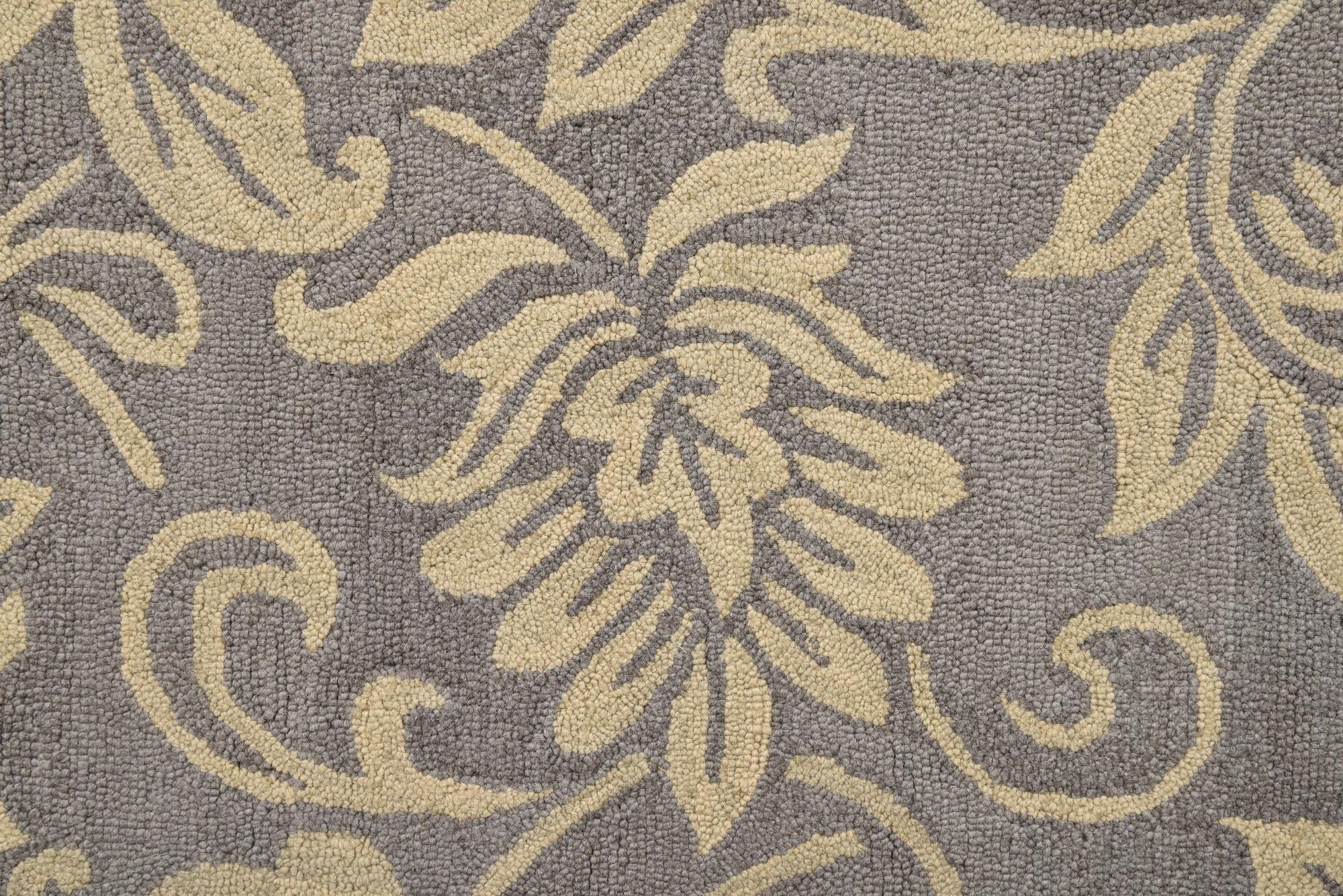 5' x 7' 11 Agra Rug