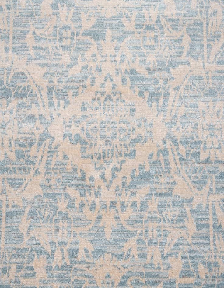 Detail image of 4' 10 x 8' Alexis Rug