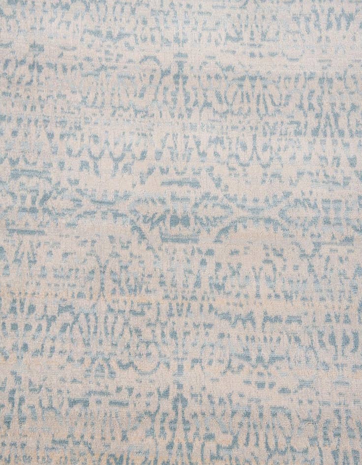 Detail image of 4' 10 x 8' Alexis Rug