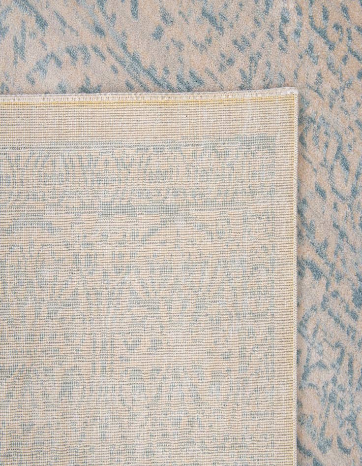 Detail image of 4' 10 x 8' Alexis Rug