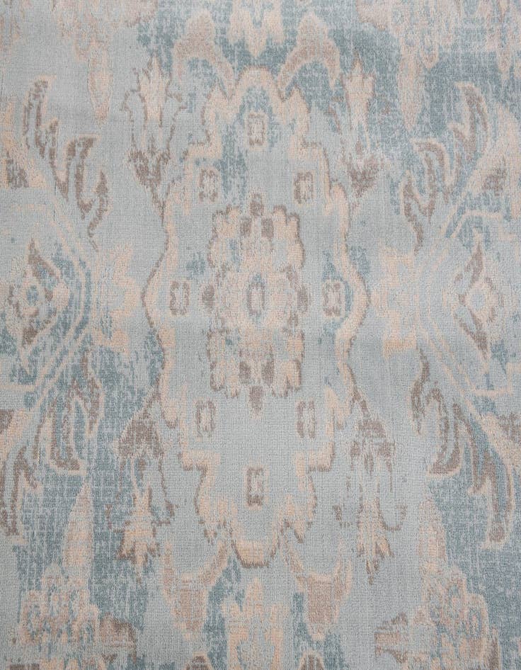 Detail image of 4' 10 x 8' Alexis Rug