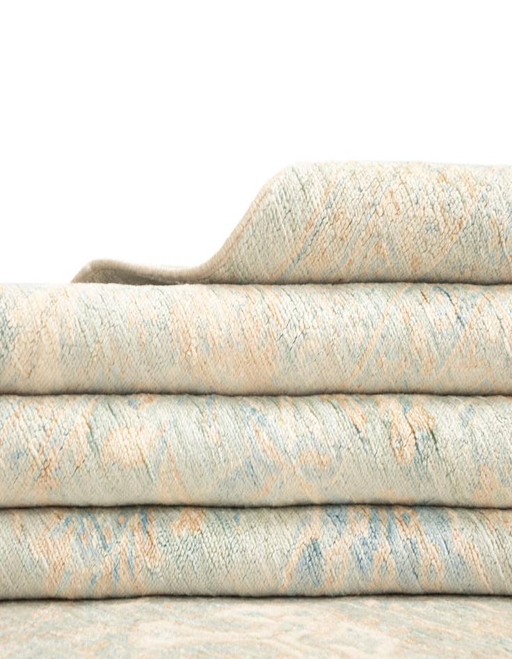 Detail image of 7' 10 x 9' 7 Amina Rug