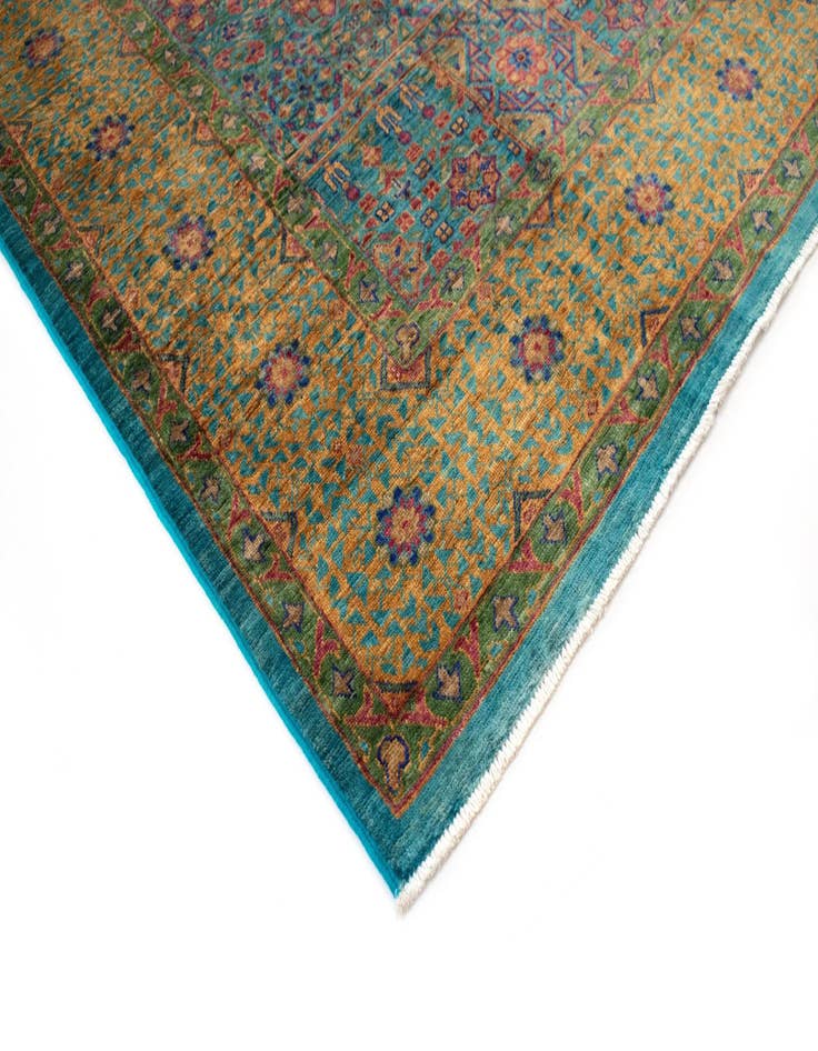 Detail image of 5' 10 x 7' 9 Amina Wool Rug