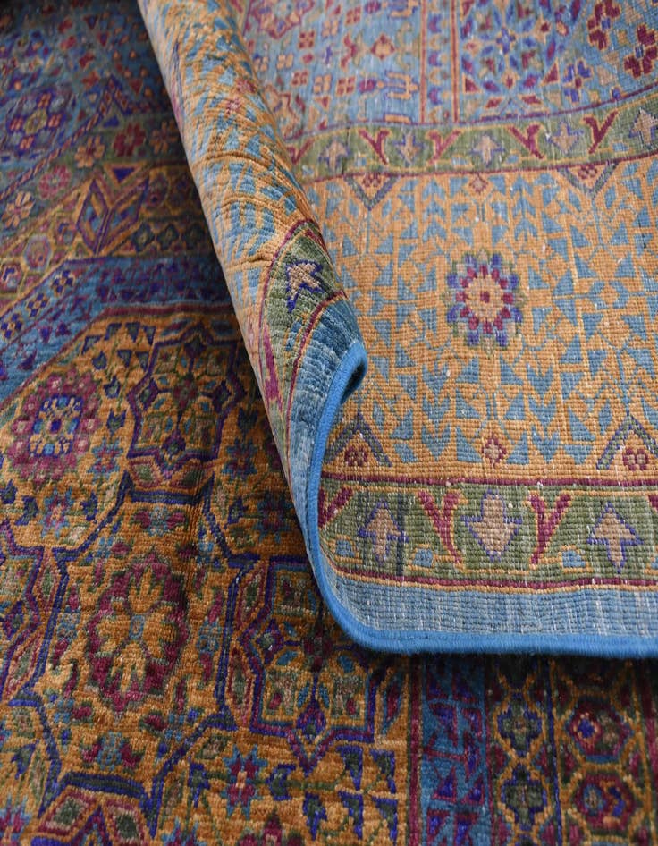 Detail image of 5' 10 x 7' 9 Amina Wool Rug