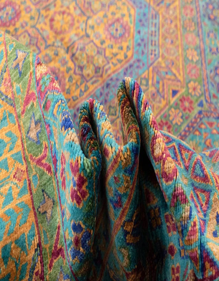 Detail image of 5' 10 x 7' 9 Amina Wool Rug
