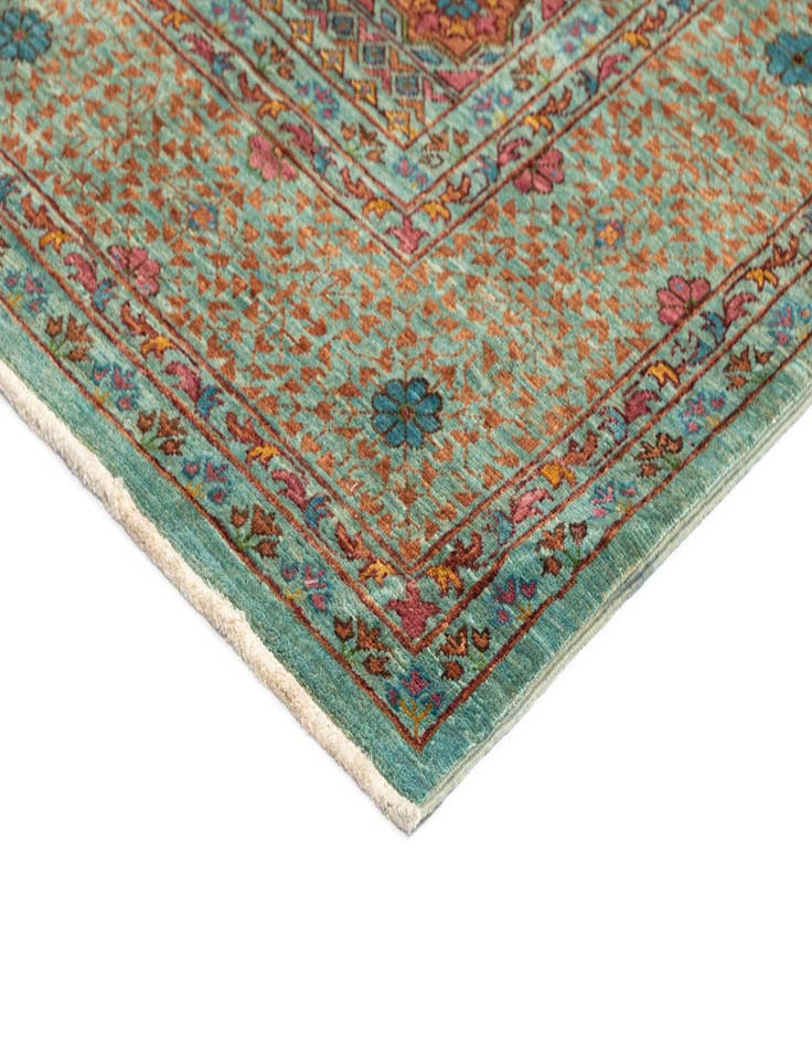 Detail image of 6' 9 x 9' 11 Amina Wool Rug