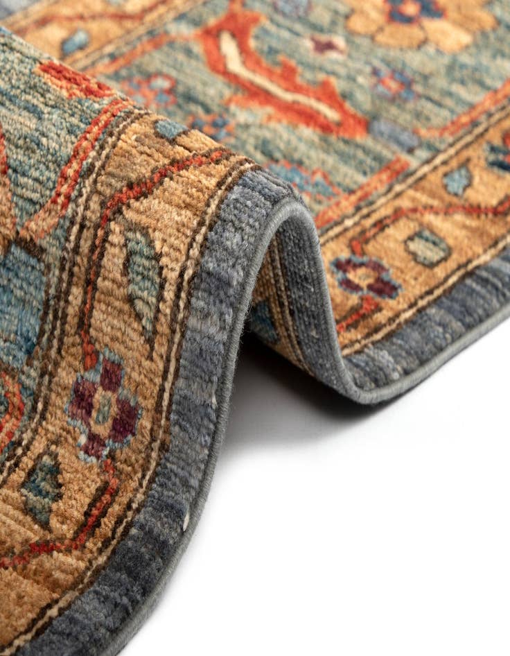 Detail image of 8' x 9' 10 Ariana Wool Rug