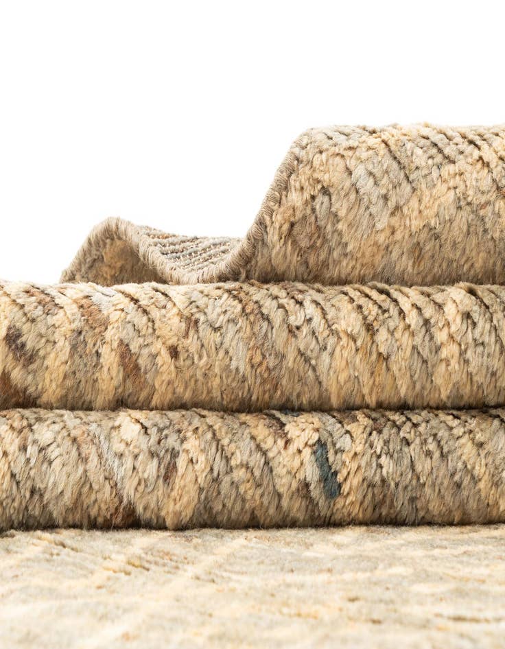 Detail image of 6' 2 x 8' 9 Beni Marok Rug